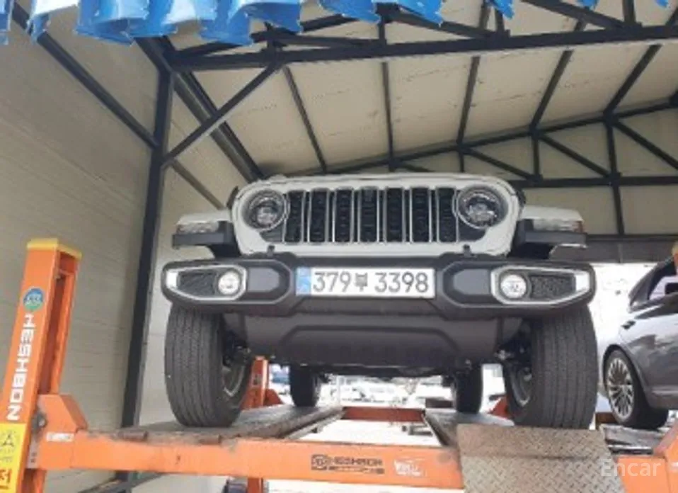 Фото 1 - Jeep Wrangler