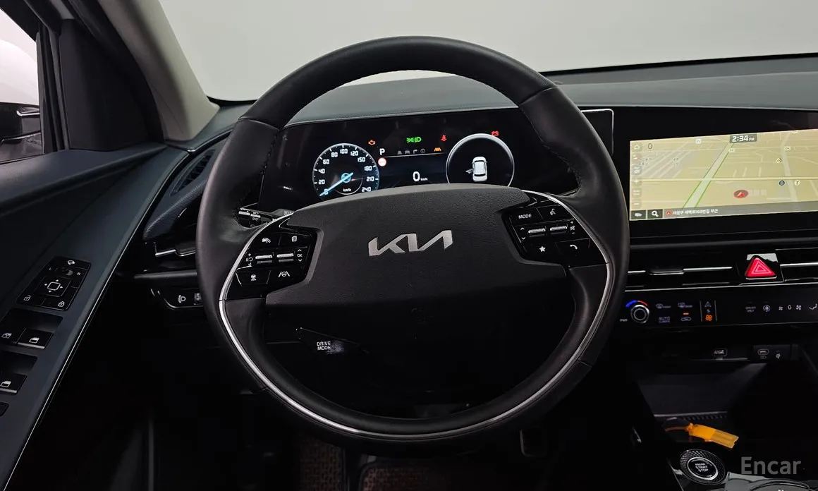 Фото 14 - Kia Niro