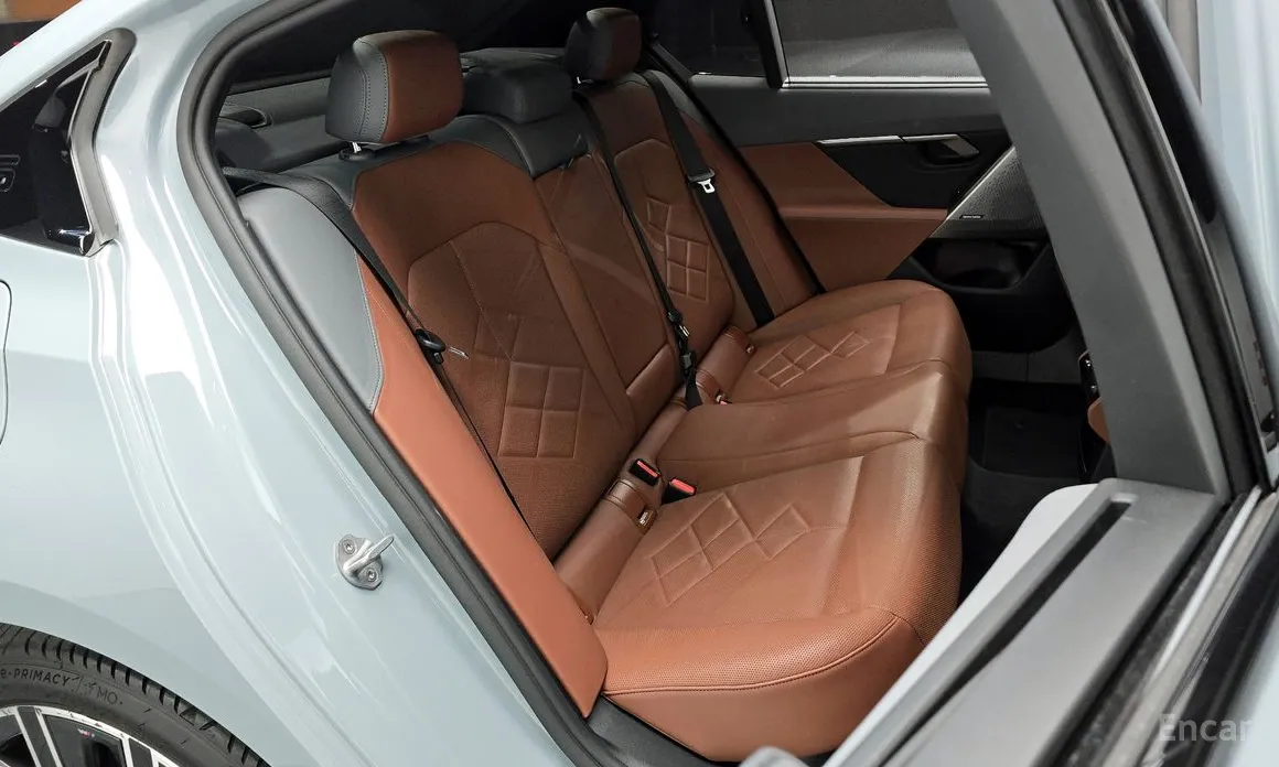 Фото 12 - BMW 5 Series