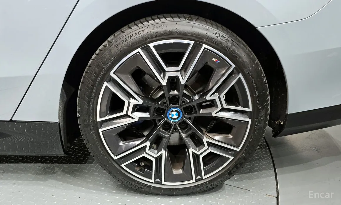 Фото 5 - BMW 5 Series