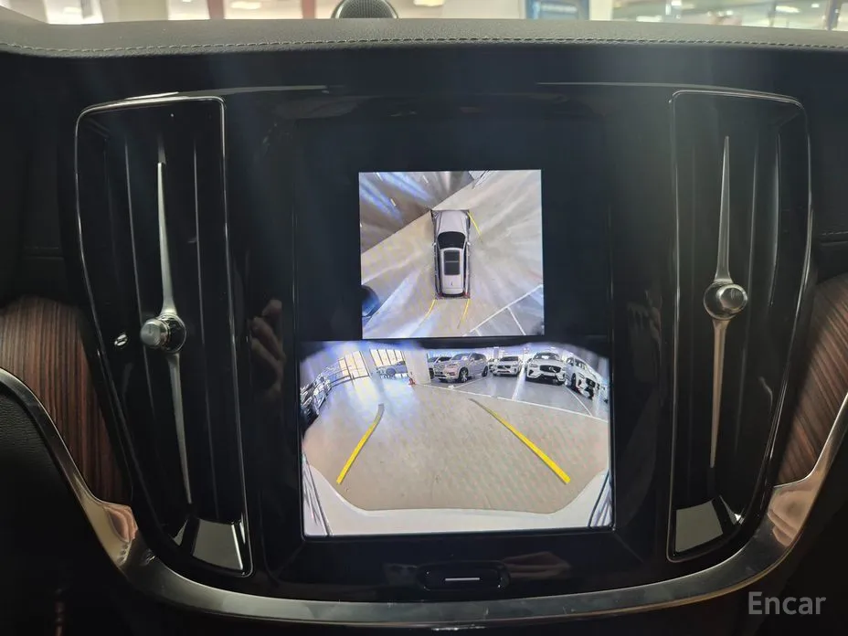 Фото 11 - Volvo V60