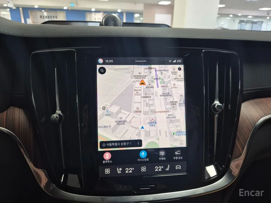 Фото 12 - Volvo V60