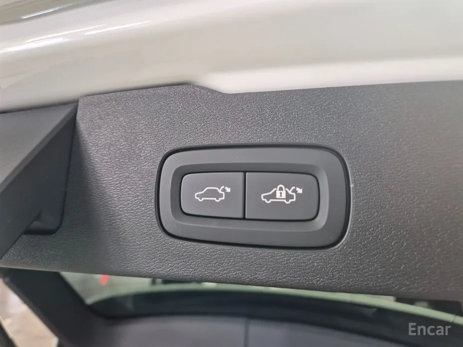 Фото 19 - Volvo V60