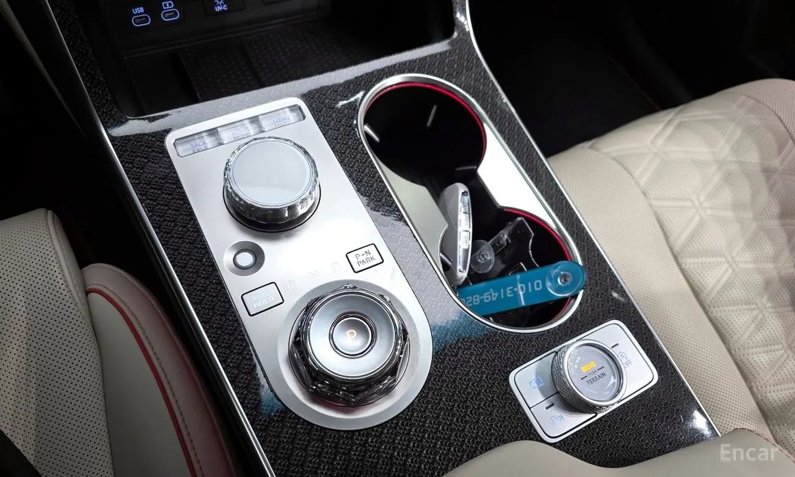 Фото 9 - Genesis GV80