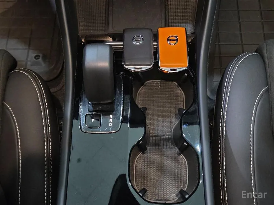 Фото 13 - Volvo XC40