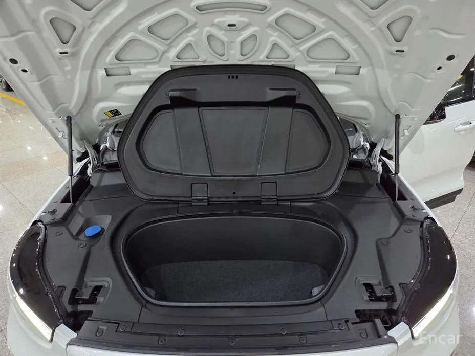 Фото 18 - Volvo XC40