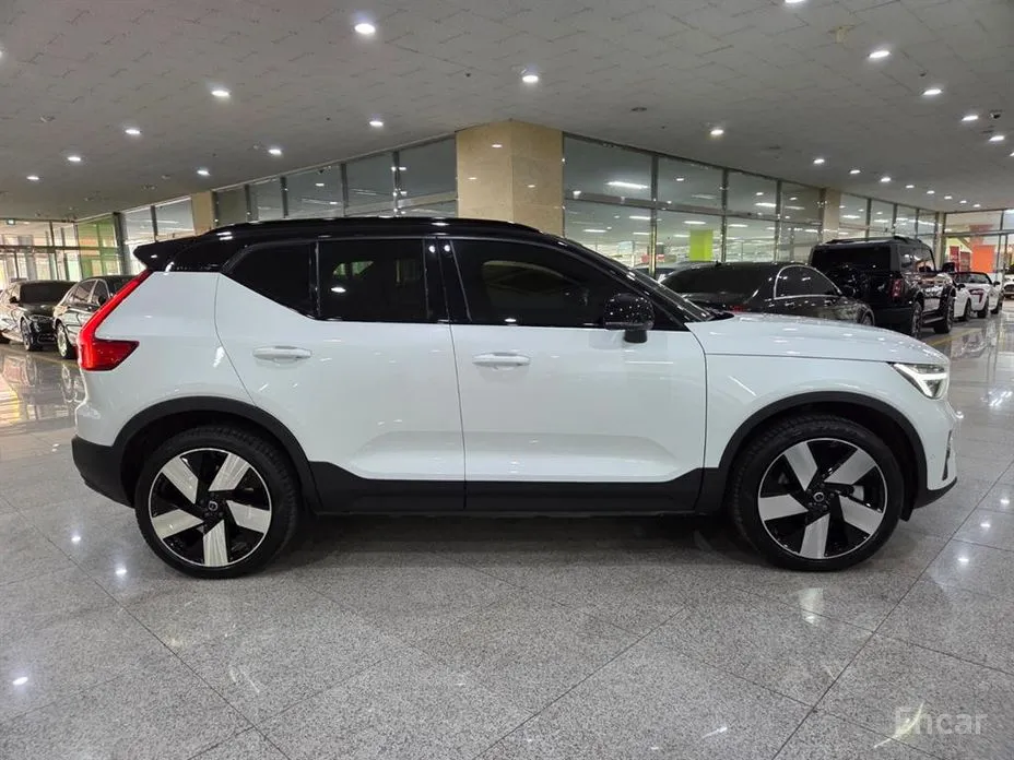 Фото 5 - Volvo XC40