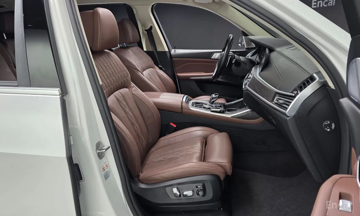 Фото 10 - BMW X7