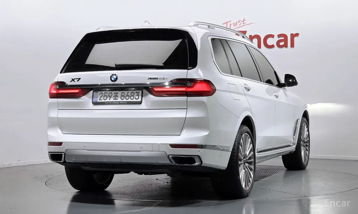 Фото 2 - BMW X7