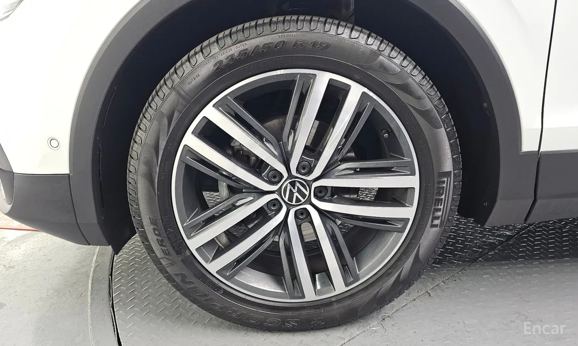 Фото 5 - Volkswagen Tiguan