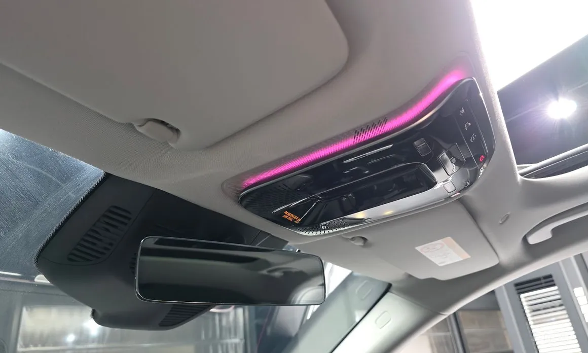 Фото 17 - Mercedes-Benz E-Class