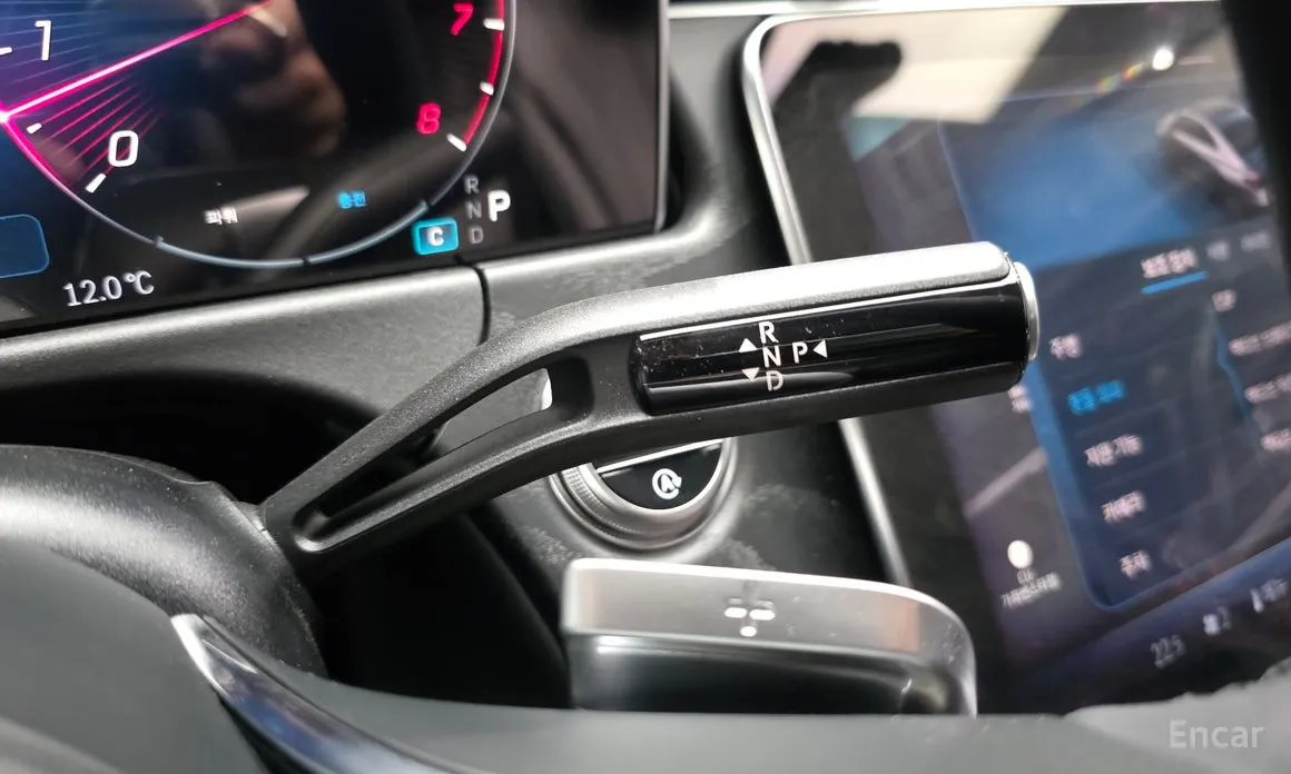 Фото 9 - Mercedes-Benz E-Class