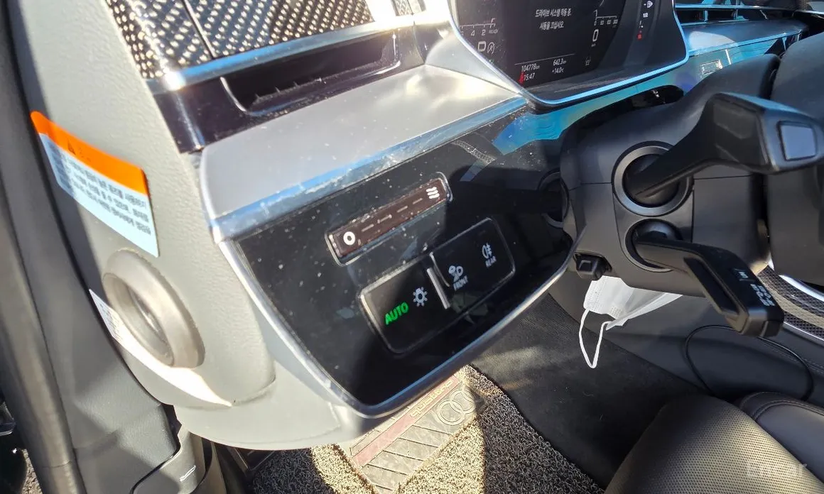 Фото 16 - Audi S8