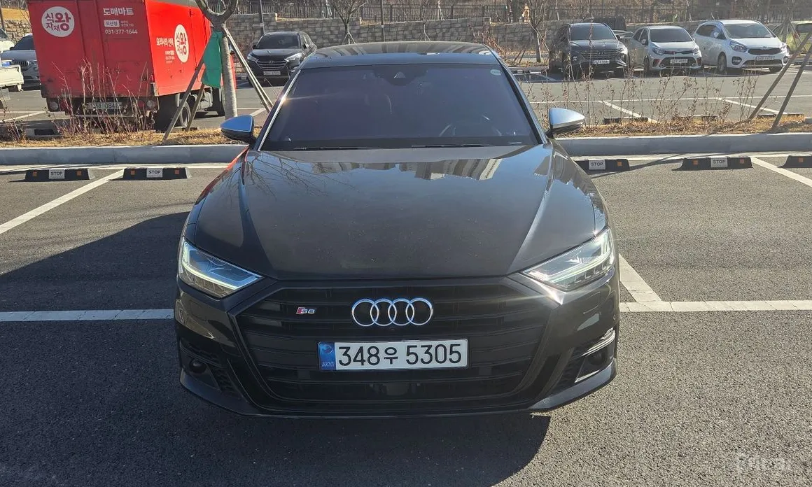 Фото 3 - Audi S8