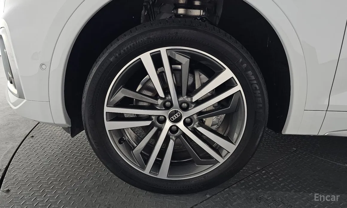 Audi Q5 2017 45 TFSI Quattro Premium