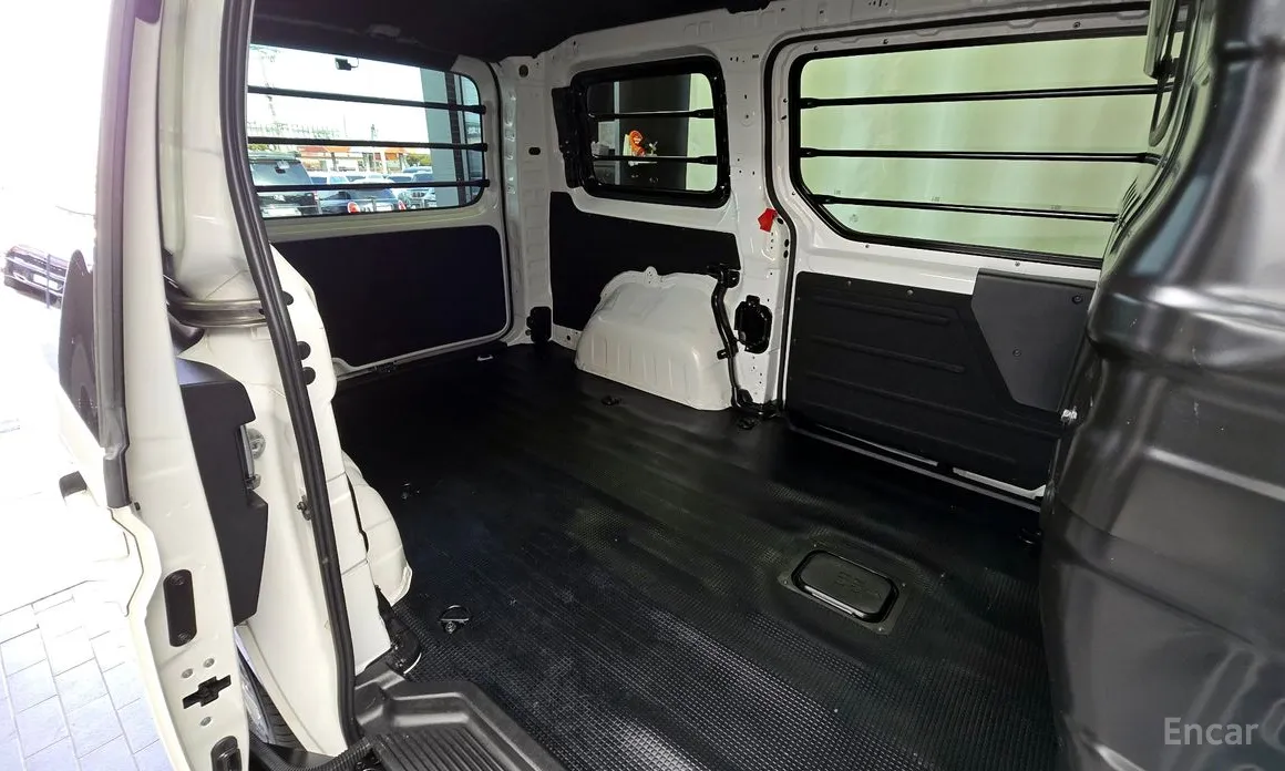 Фото 12 - Hyundai Staria