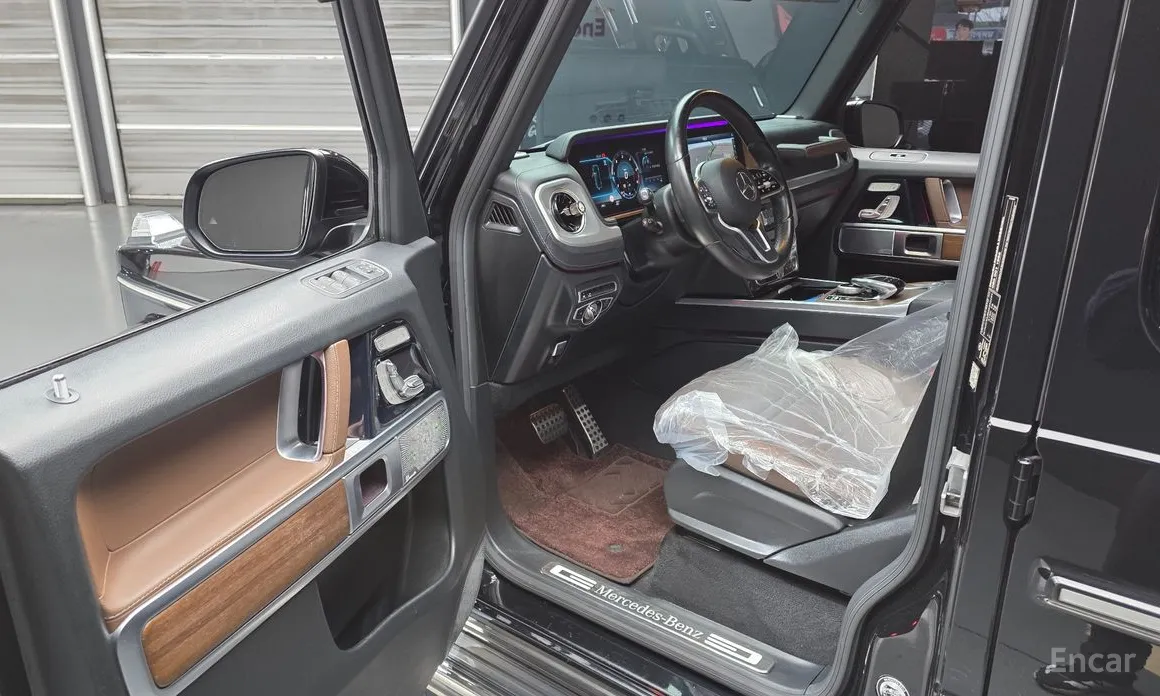 Фото 11 - Mercedes-Benz G-Class