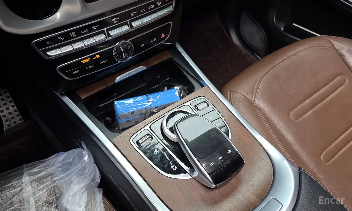 Фото 16 - Mercedes-Benz G-Class