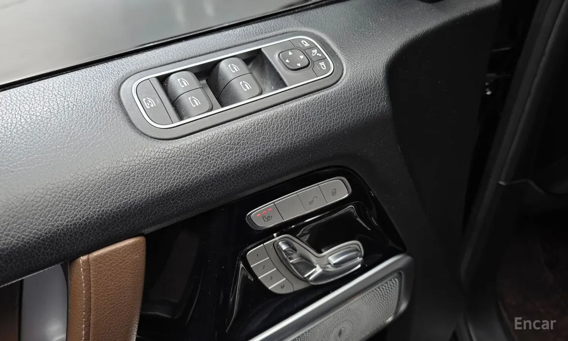 Фото 17 - Mercedes-Benz G-Class