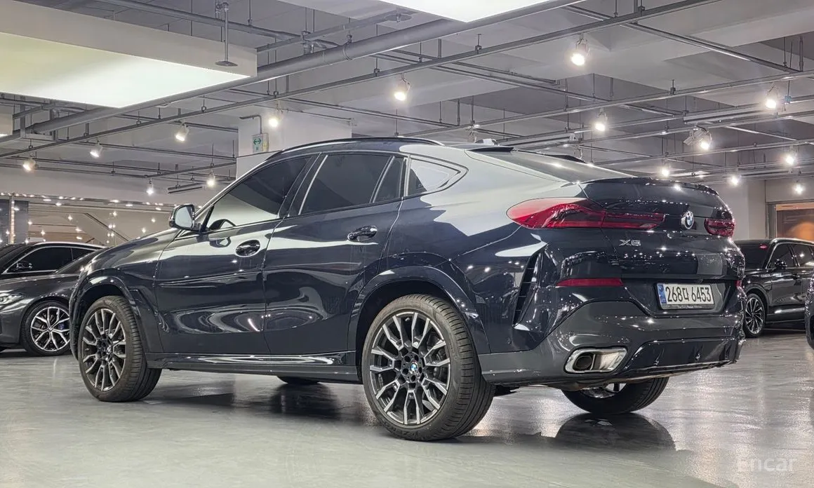 Фото 2 - BMW X6