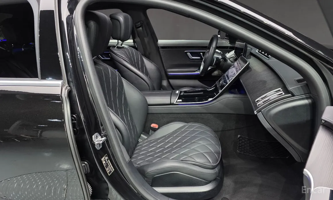 Photo 10 - Mercedes-Benz S-Class