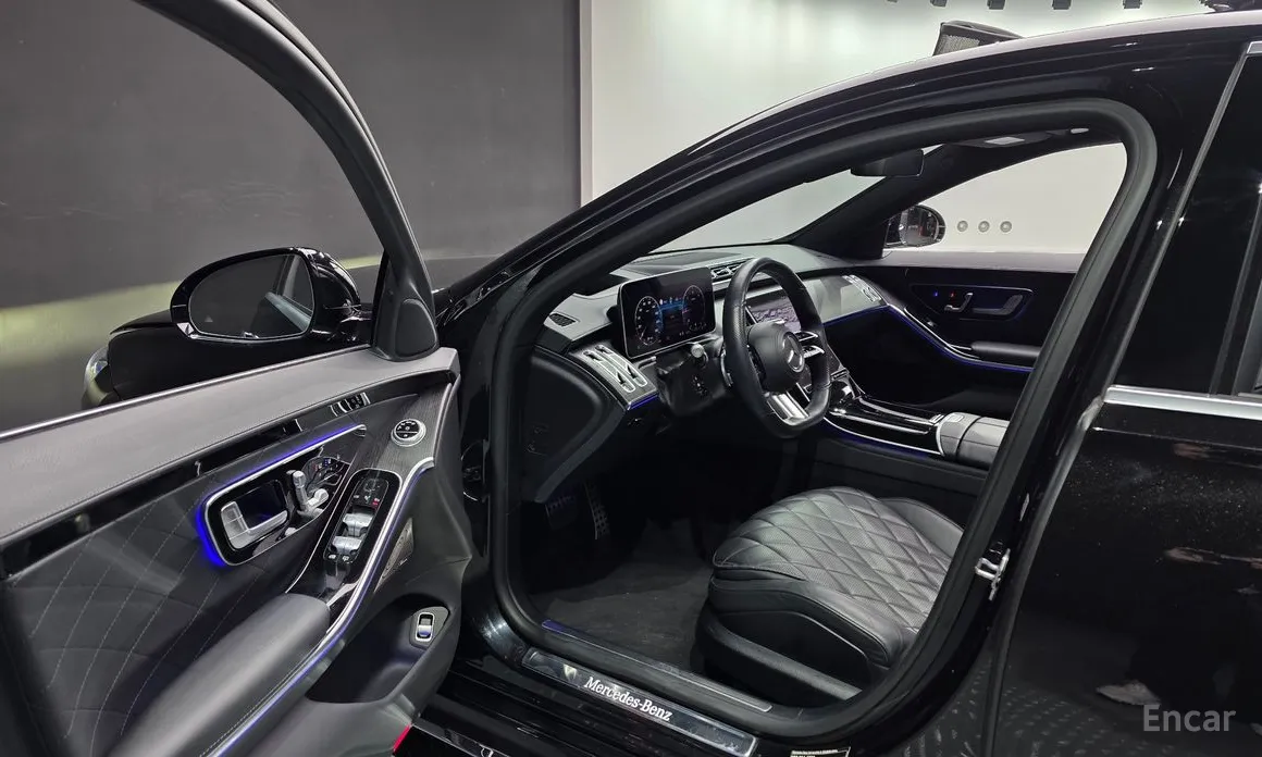 Photo 11 - Mercedes-Benz S-Class