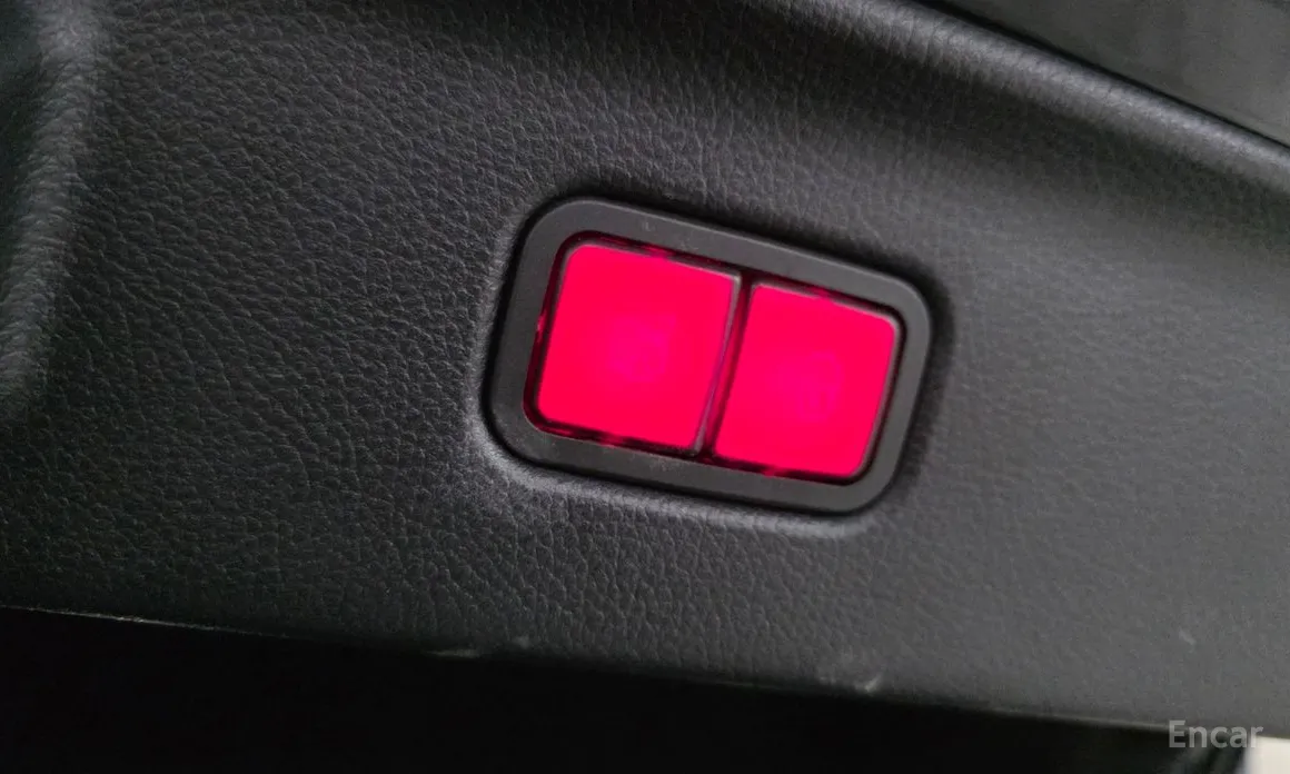 Photo 17 - Mercedes-Benz S-Class