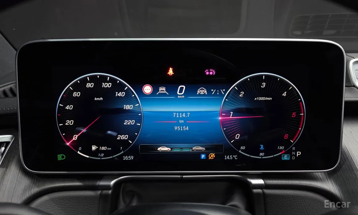 Photo 8 - Mercedes-Benz S-Class