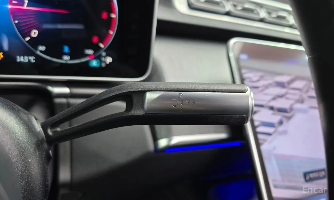 Photo 9 - Mercedes-Benz S-Class