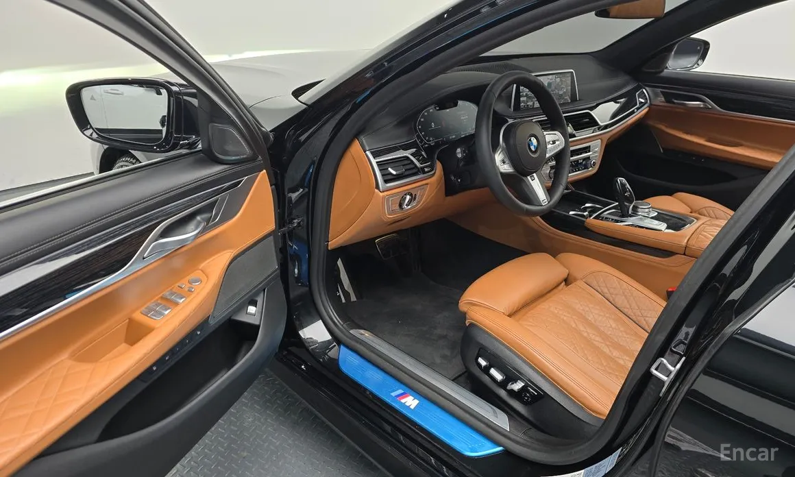 Фото 11 - BMW 7 Series