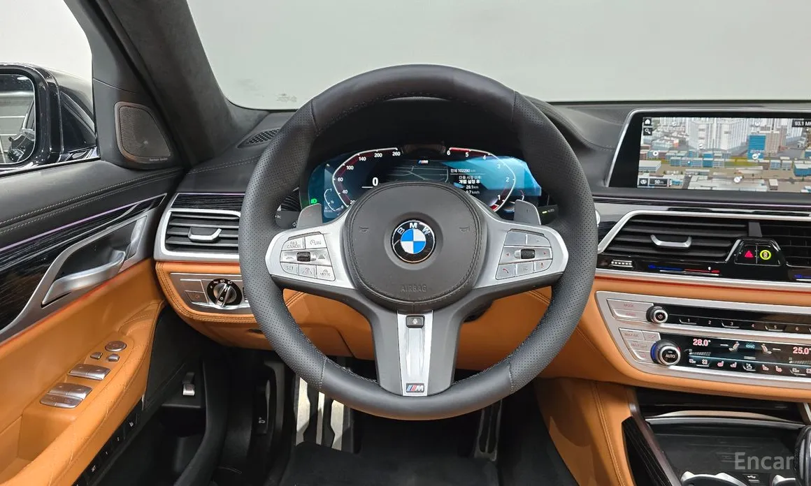 Фото 13 - BMW 7 Series