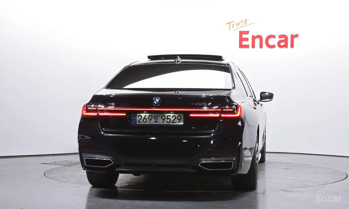 Фото 4 - BMW 7 Series