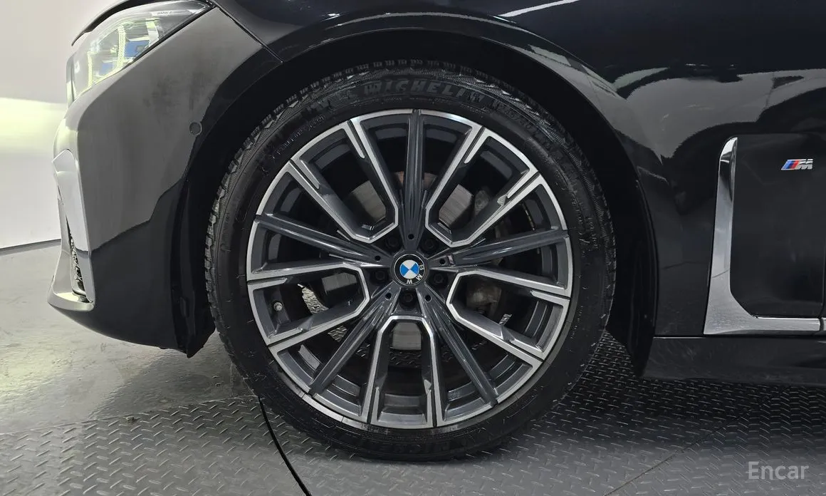 Фото 5 - BMW 7 Series