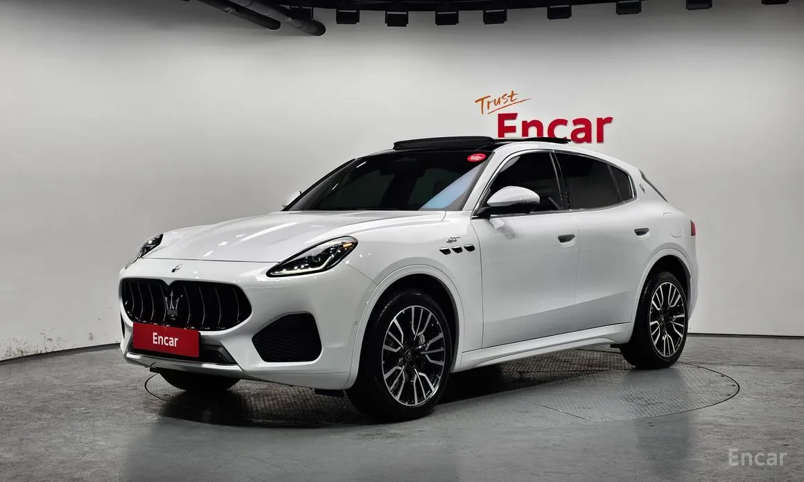 Фото 1 - Maserati Grecale