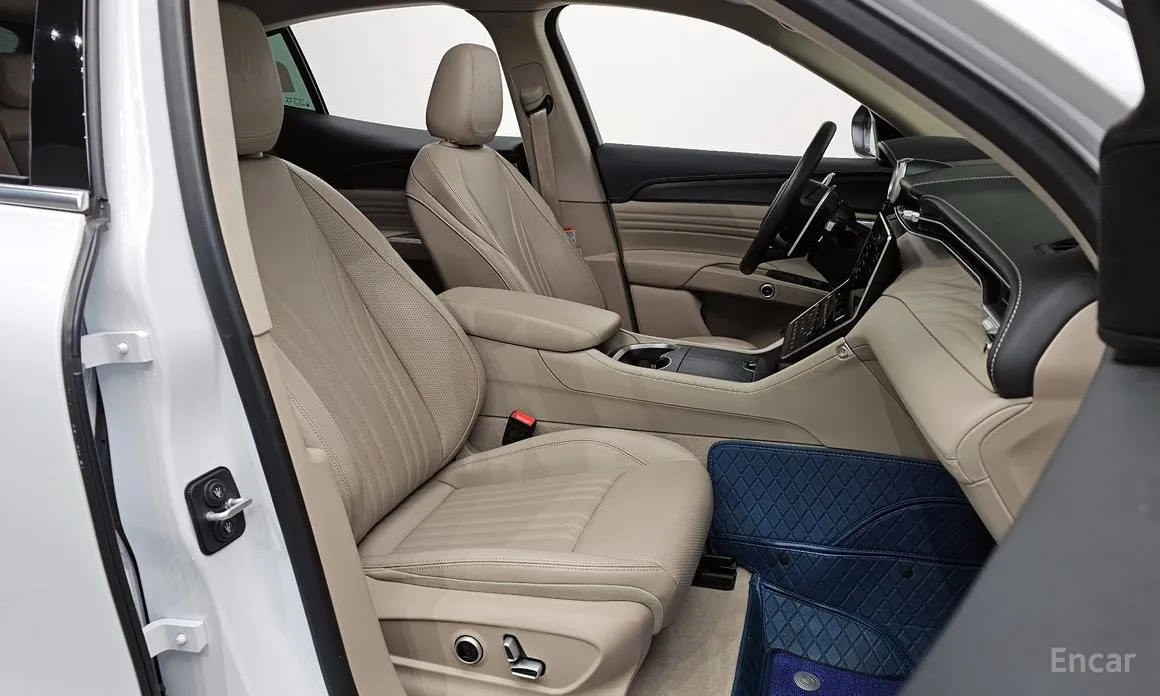 Фото 10 - Maserati Grecale