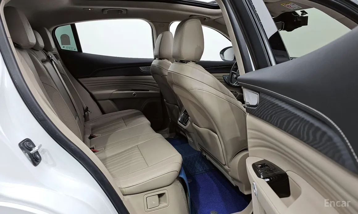 Фото 11 - Maserati Grecale