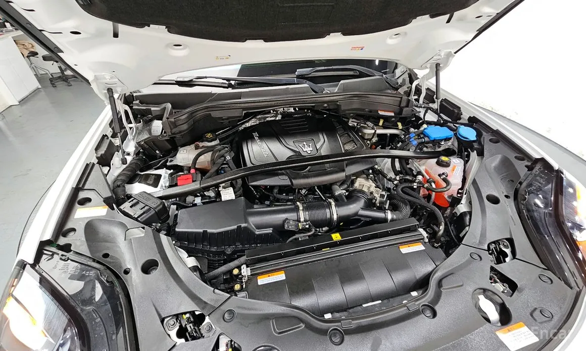 Фото 6 - Maserati Grecale