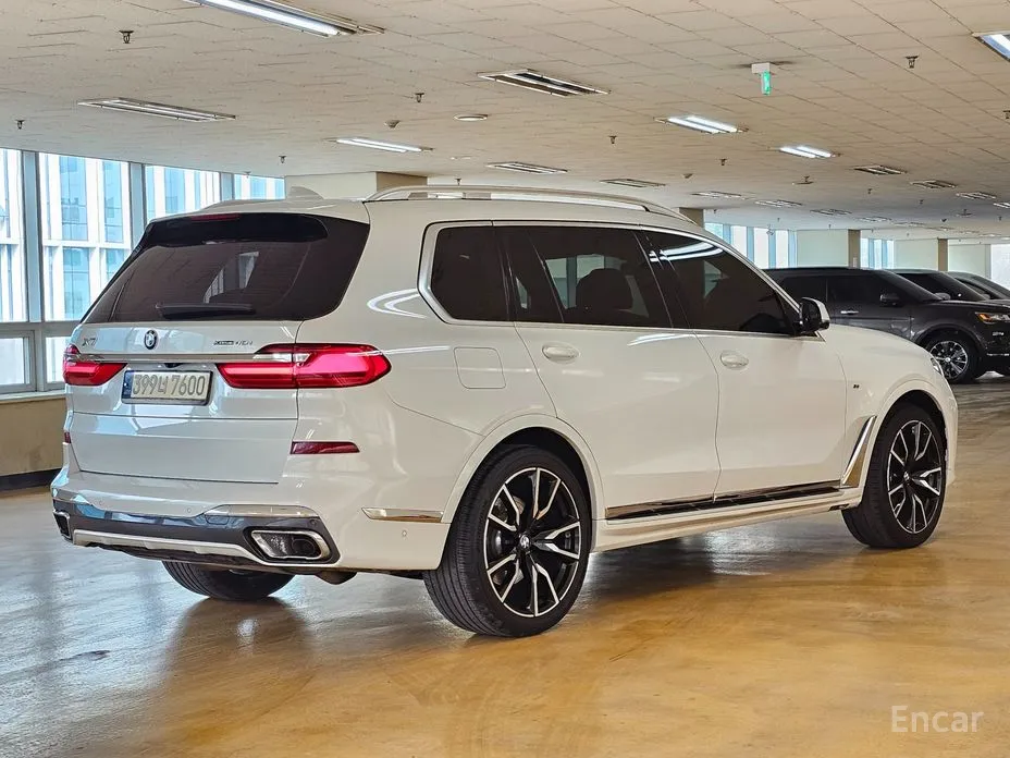 Фото 4 - BMW X7