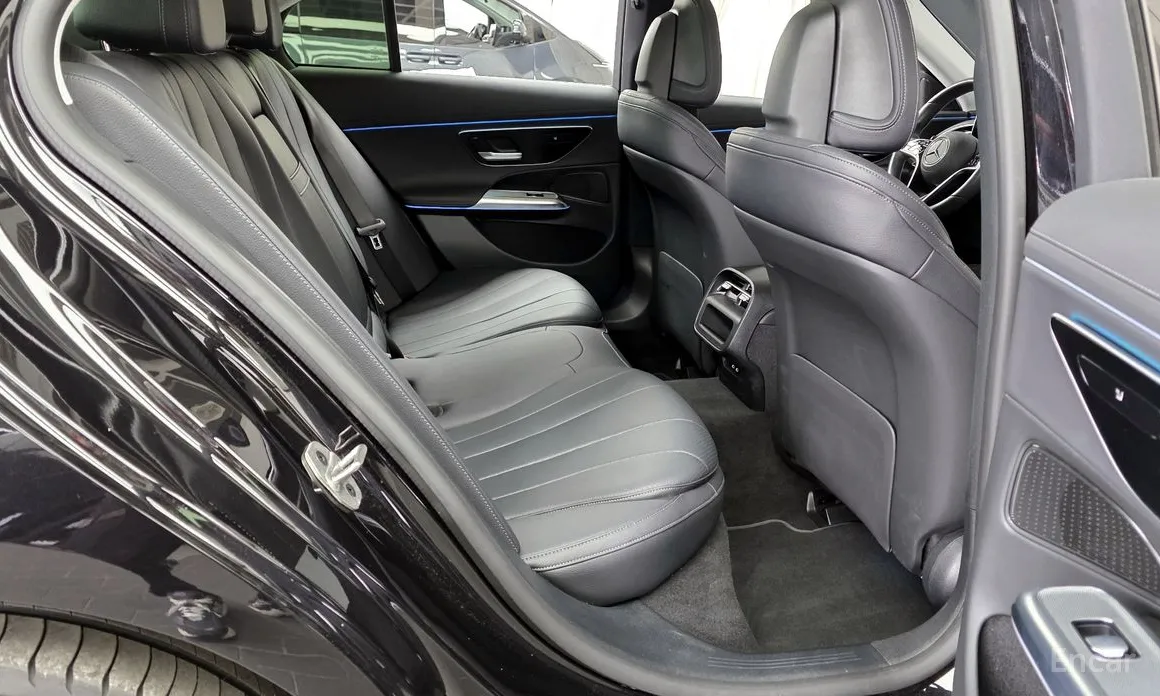 Фото 12 - Mercedes-Benz E-Class