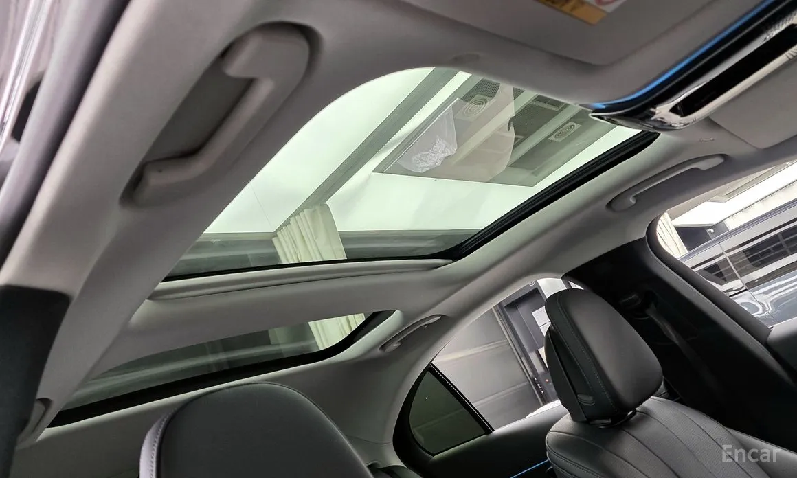 Фото 17 - Mercedes-Benz E-Class