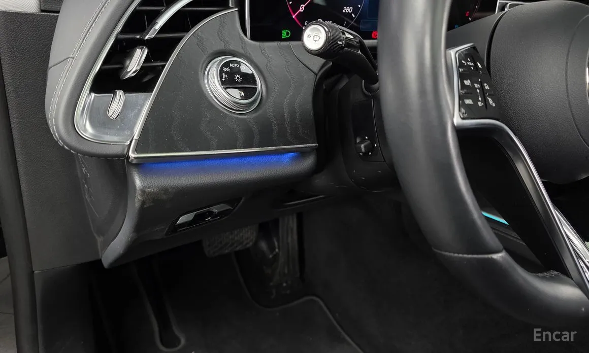 Фото 18 - Mercedes-Benz E-Class