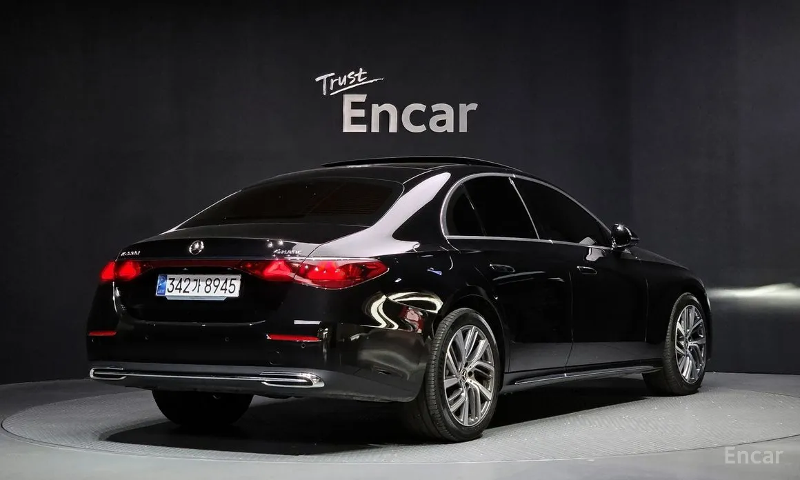 Фото 2 - Mercedes-Benz E-Class