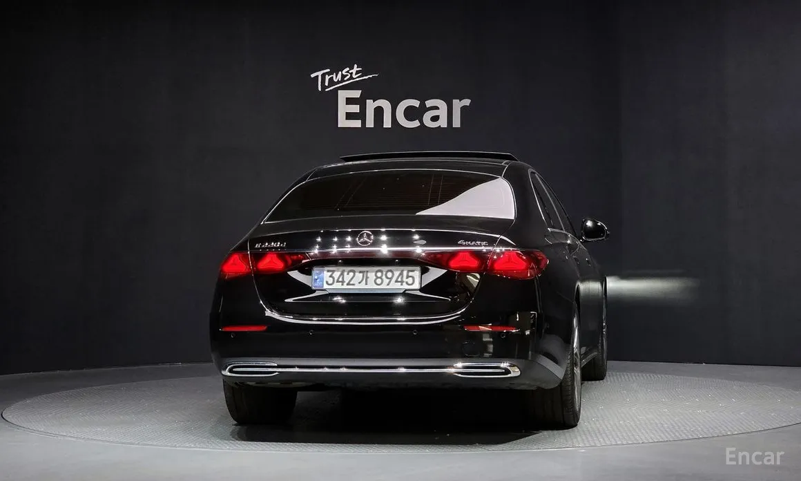 Фото 4 - Mercedes-Benz E-Class