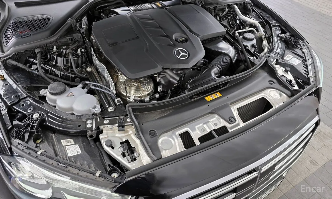 Фото 6 - Mercedes-Benz E-Class