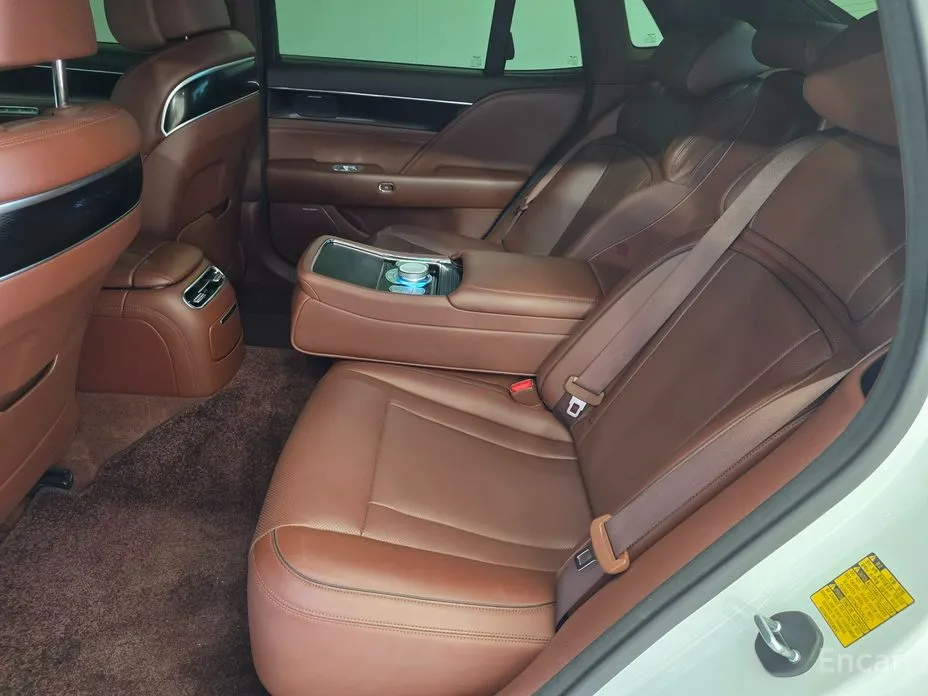 Фото 17 - Genesis G90