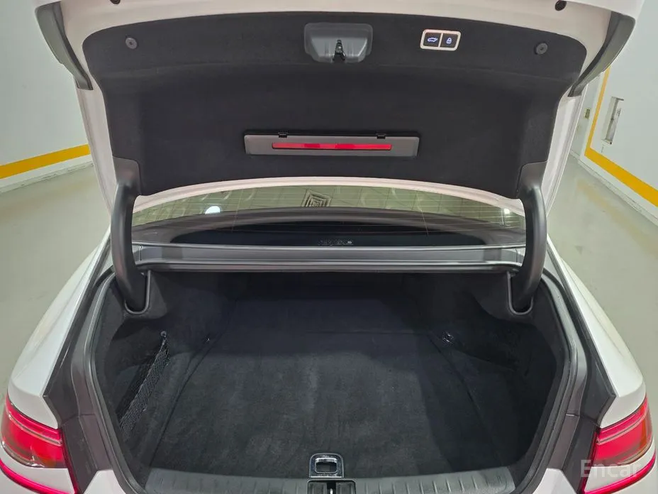 Фото 19 - Genesis G90