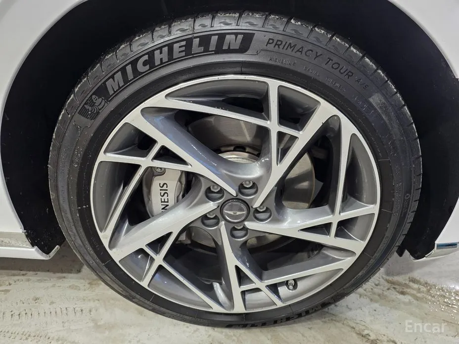 Фото 20 - Genesis G90