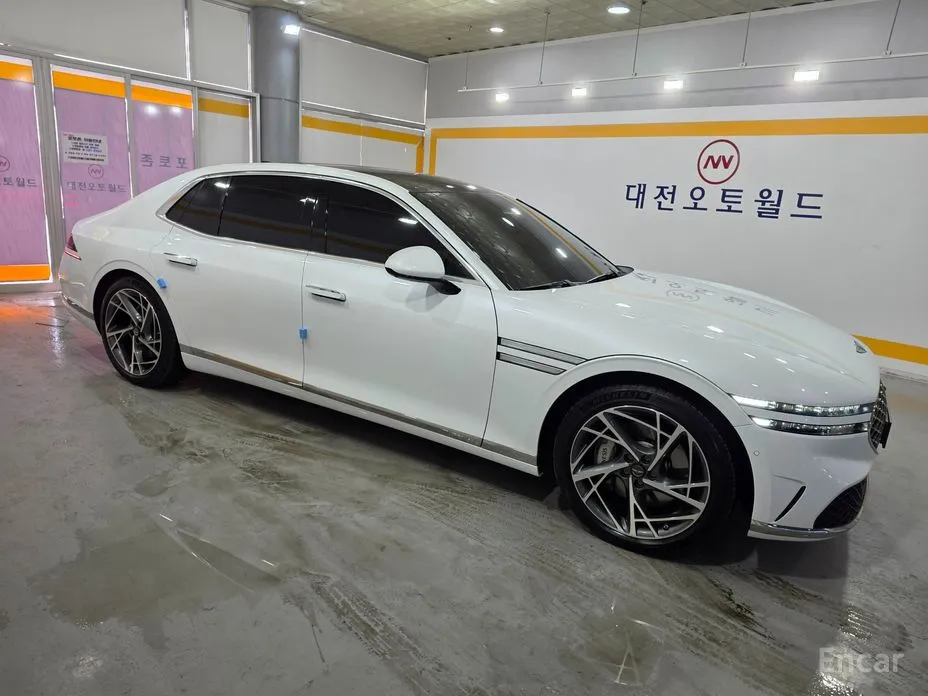 Фото 6 - Genesis G90