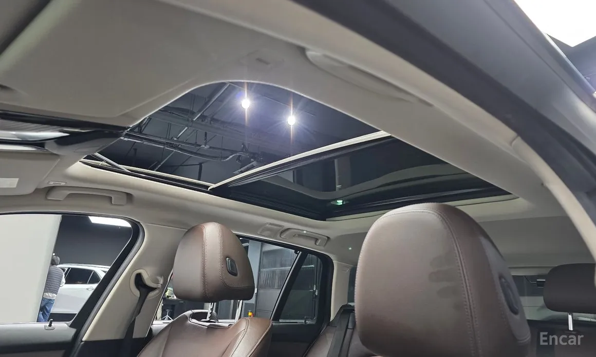 Photo 19 - BMW 3 Series