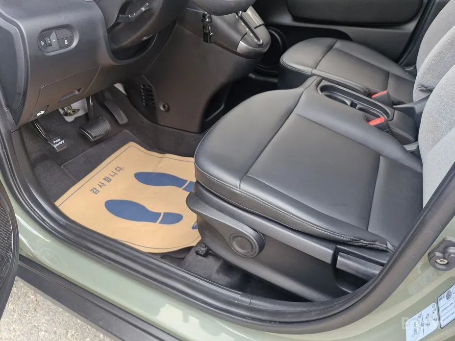 Photo 8 - Hyundai Casper